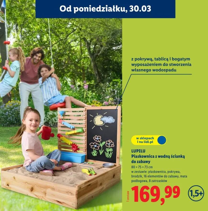 Piaskownica z wodną ścianką do zabawy