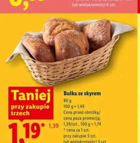 Bułka ze skyrem