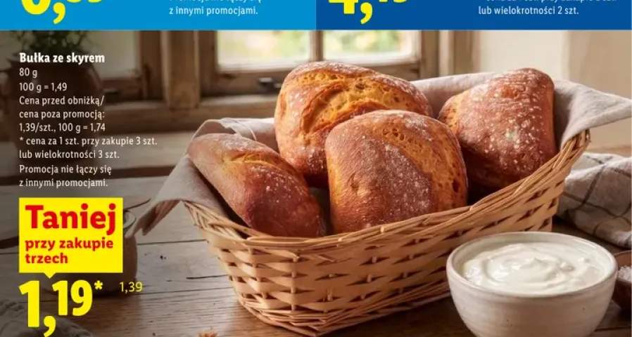 Bułka ze skyrem