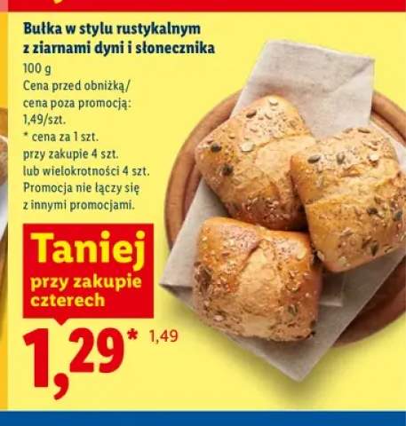 Bułka w stylu rustykalnym z ziarnami dyni i słonecznika