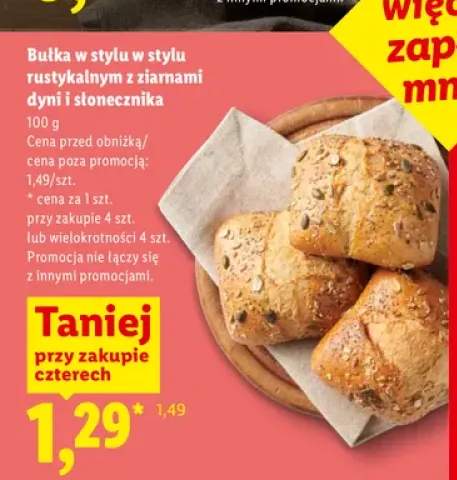 Bułka w stylu rustykalnym z ziarnami dyni i słonecznika