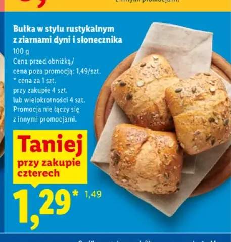 Bułka w stylu rustykalnym z ziarnami dyni i słonecznika