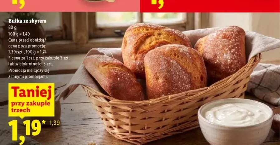 Bułka ze skyrem