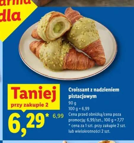 Croissant z nadzieniem pistacjowym